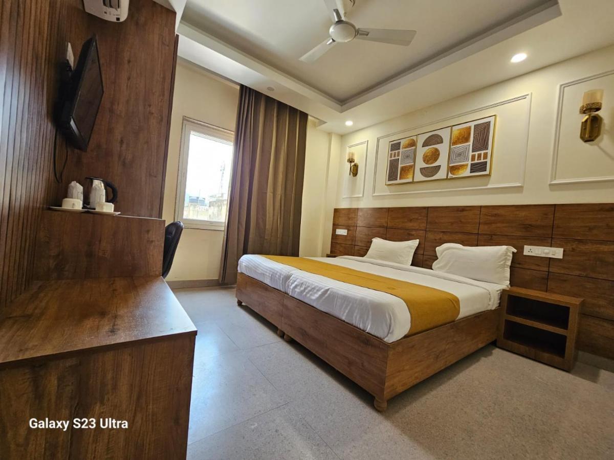 Hotel Nirvana Bliss, Behind Parmarth Niketan Rishīkesh Екстериор снимка