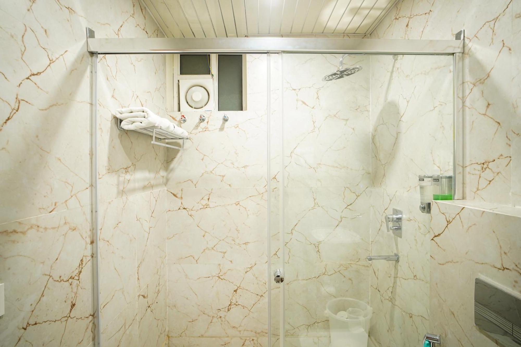Hotel Nirvana Bliss, Behind Parmarth Niketan Rishīkesh Екстериор снимка