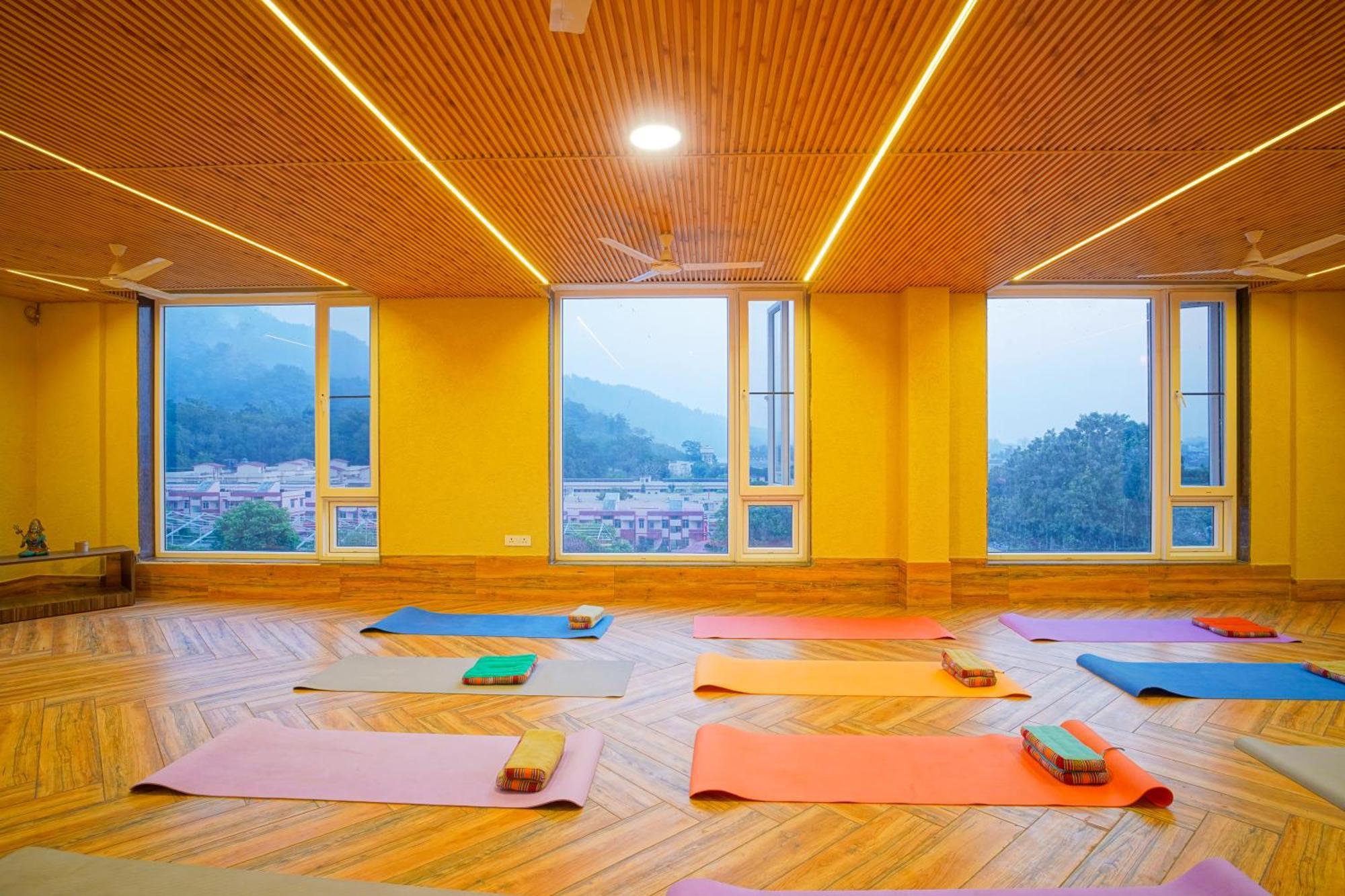 Hotel Nirvana Bliss, Behind Parmarth Niketan Rishīkesh Екстериор снимка