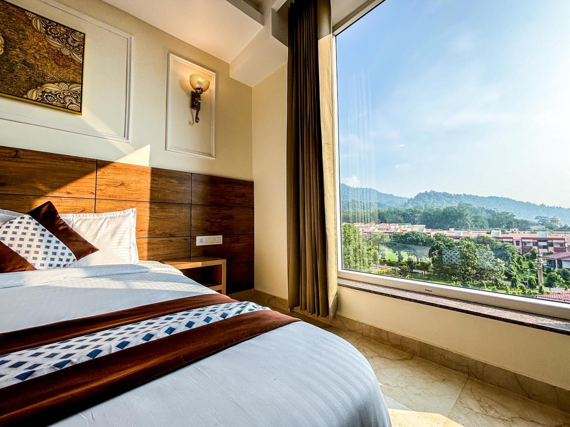 Hotel Nirvana Bliss, Behind Parmarth Niketan Rishīkesh Екстериор снимка