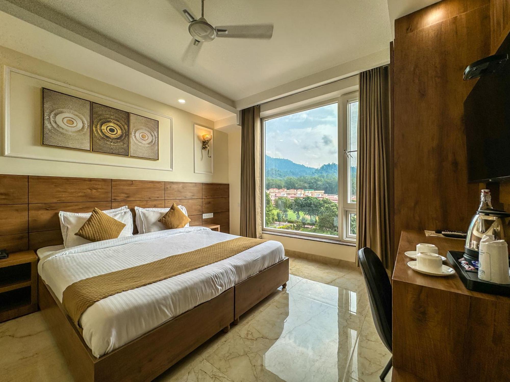 Hotel Nirvana Bliss, Behind Parmarth Niketan Rishīkesh Екстериор снимка