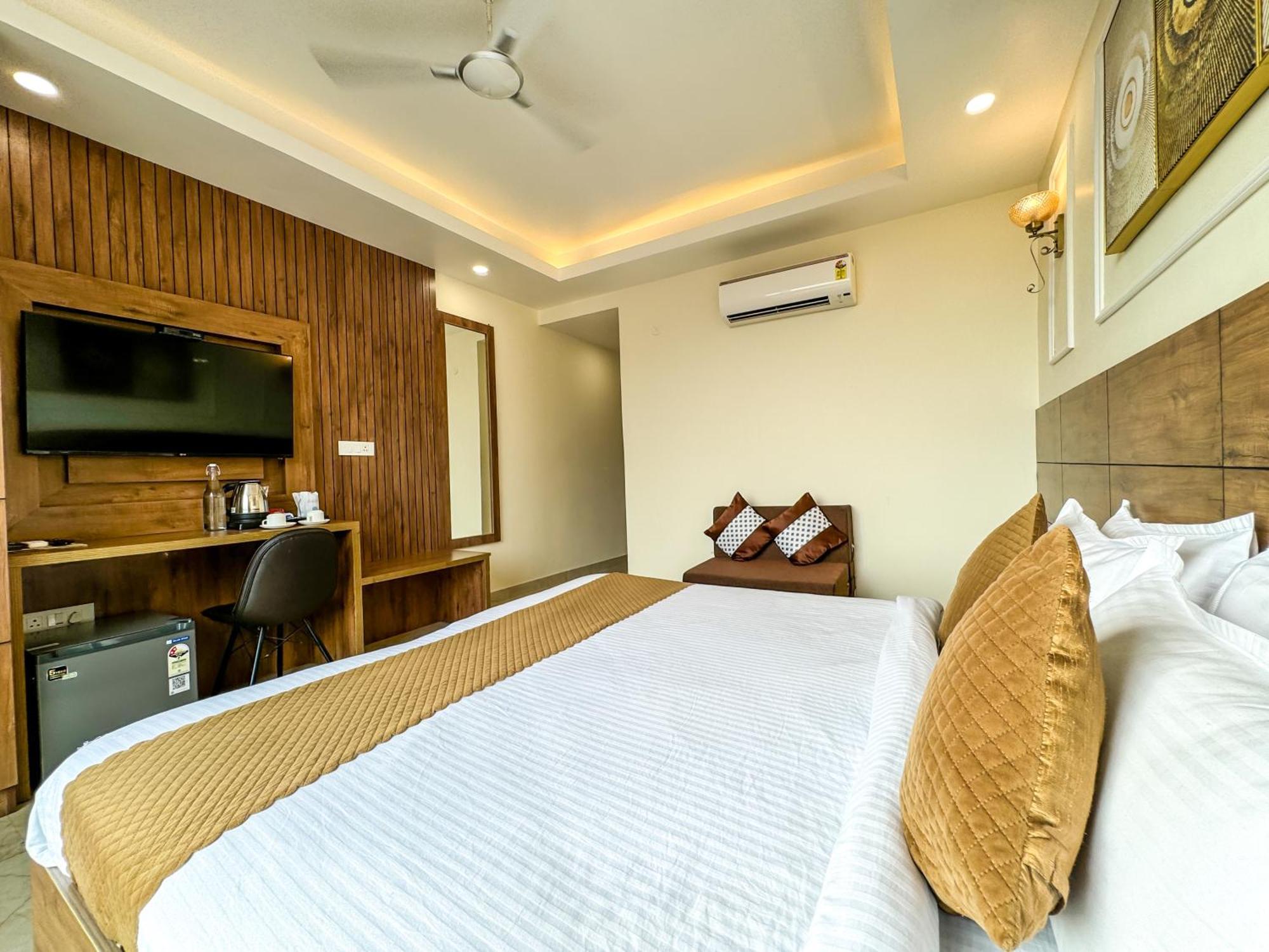 Hotel Nirvana Bliss, Behind Parmarth Niketan Rishīkesh Екстериор снимка