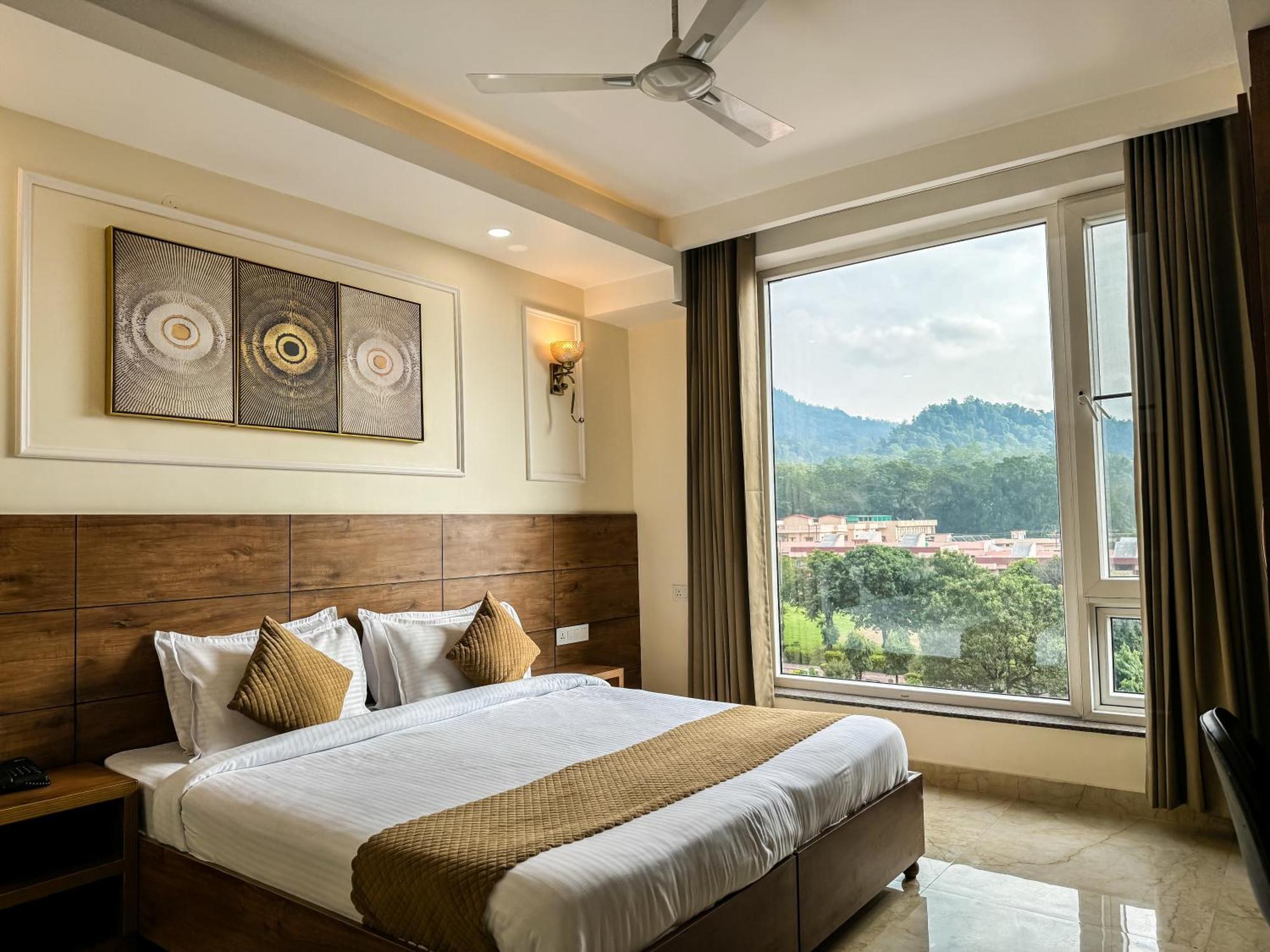 Hotel Nirvana Bliss, Behind Parmarth Niketan Rishīkesh Екстериор снимка