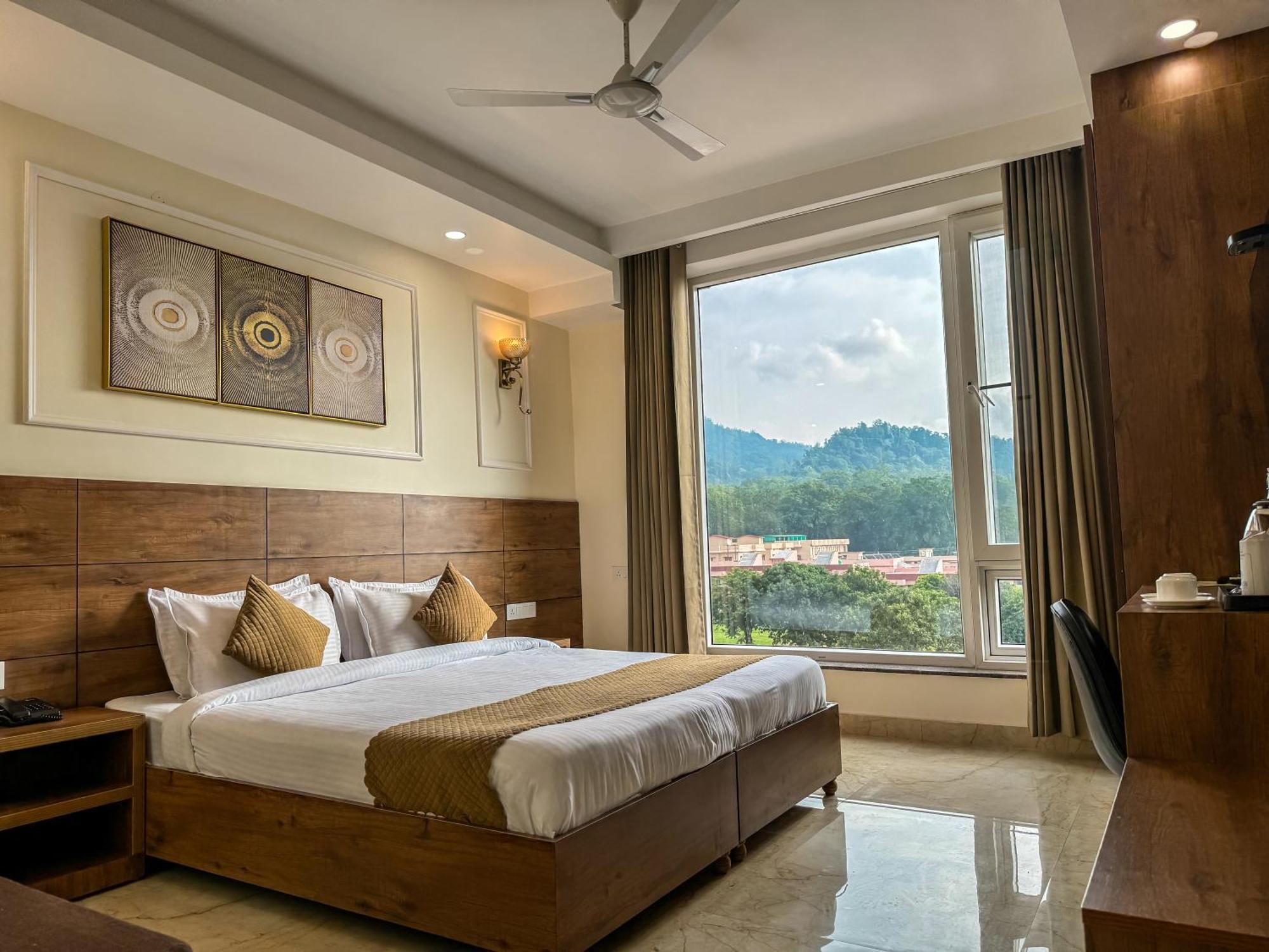 Hotel Nirvana Bliss, Behind Parmarth Niketan Rishīkesh Екстериор снимка